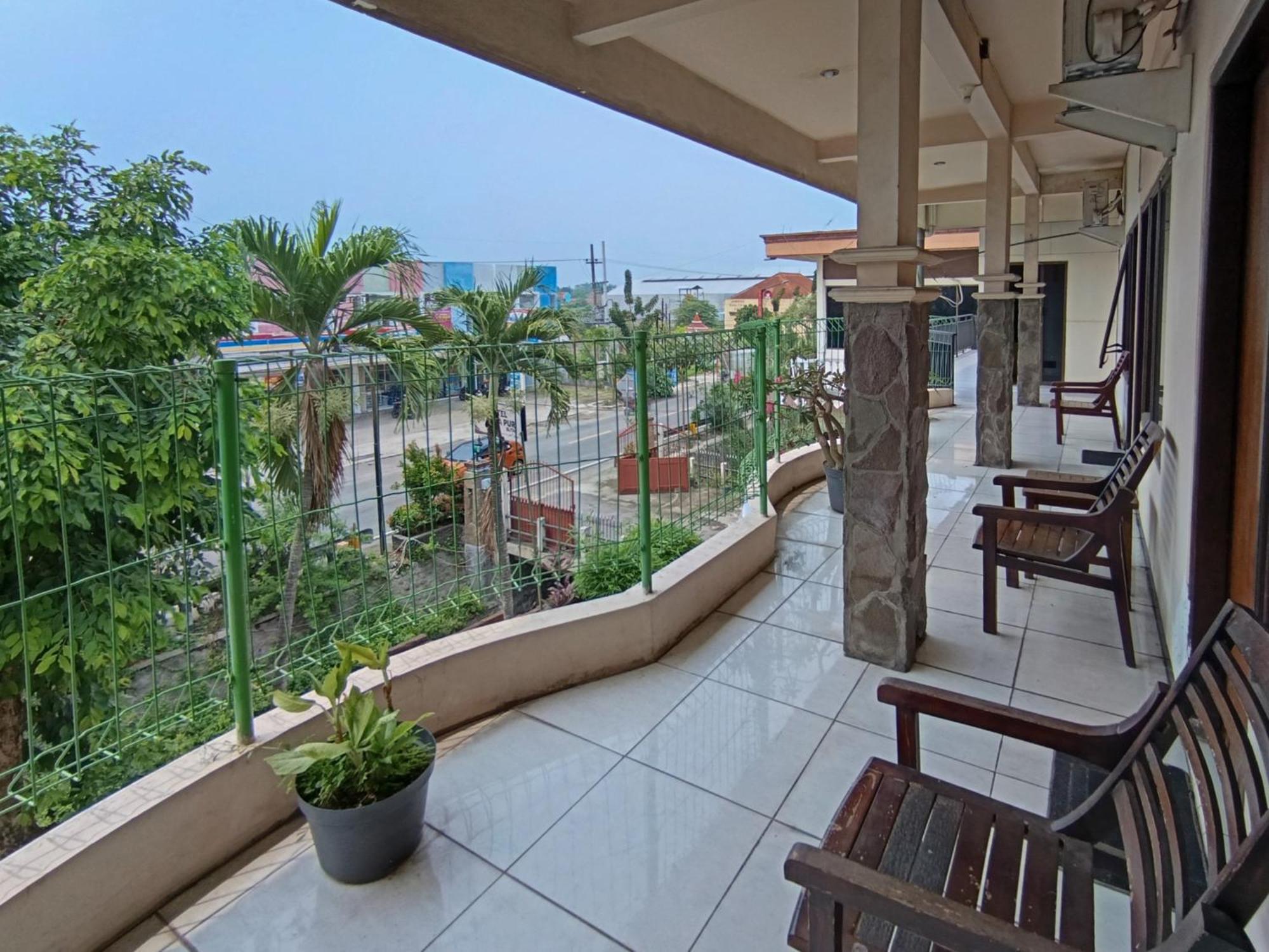 Hotel Gita Puri Redpartner Blitar Exterior foto